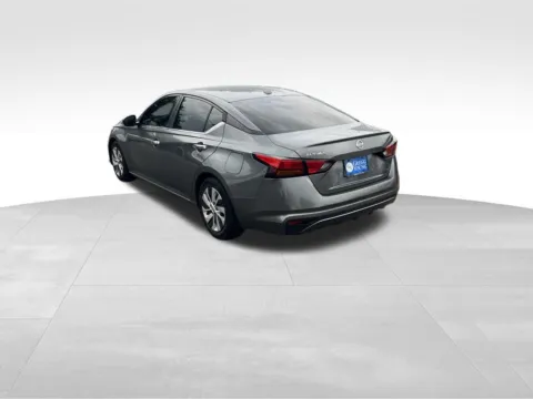 More photos of 2020 Nissan Altima 2.5 S at Gregg Young Chevrolet of Omaha, NE
