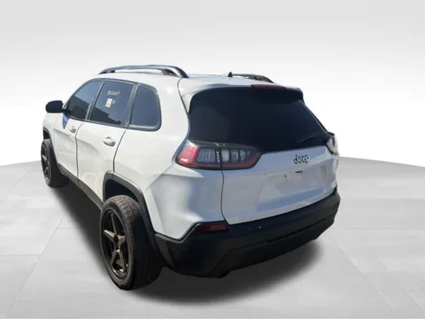 More photos of 2019 Jeep Cherokee Latitude at Gregg Young Chevrolet of Omaha, NE