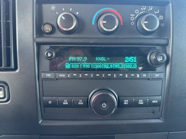 2023 Gmc Savana Cargo 2500 photo 4