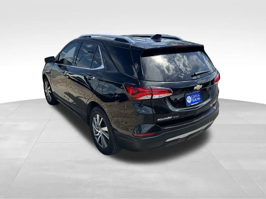 2022 Chevrolet Equinox Premier photo 2