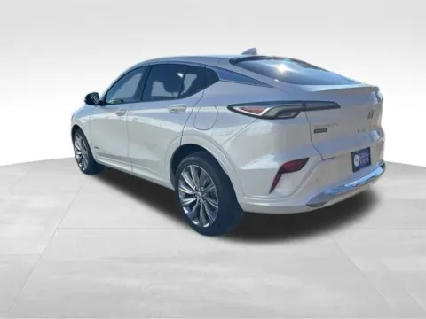 More photos of 2025 Buick Envista Avenir at Gregg Young Buick GMC Indianola, IA