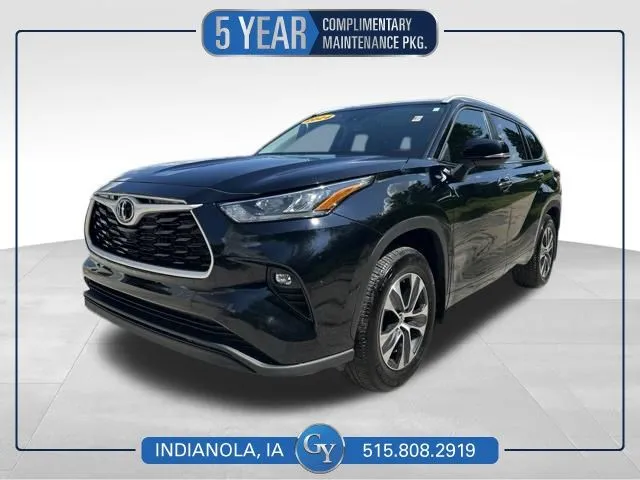Black 2024 Toyota Highlander XLE for sale in Indianola, IA