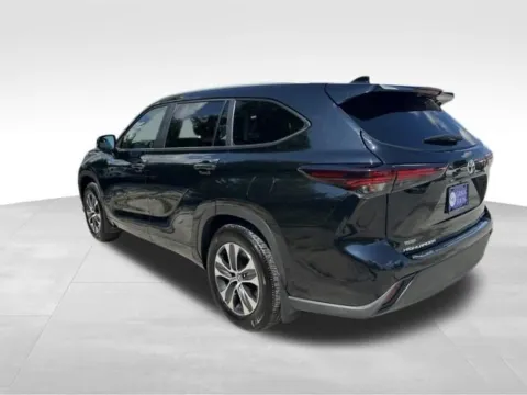 Another view of 2024 Toyota Highlander XLE for sale in Indianola, IA at Gregg Young Buick GMC Indianola
