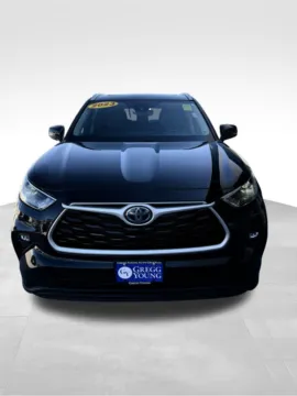 More photos of 2023 Toyota Highlander Hybrid XLE at Gregg Young Buick GMC Indianola, IA
