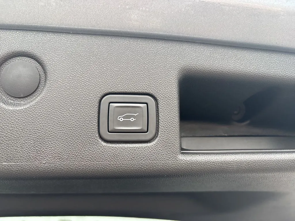 2024 Chevrolet Equinox LT photo 4