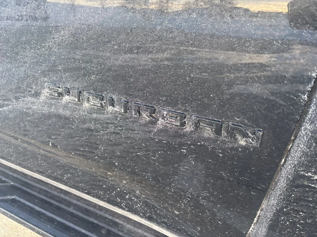 2024 Chevrolet Suburban RST photo 4