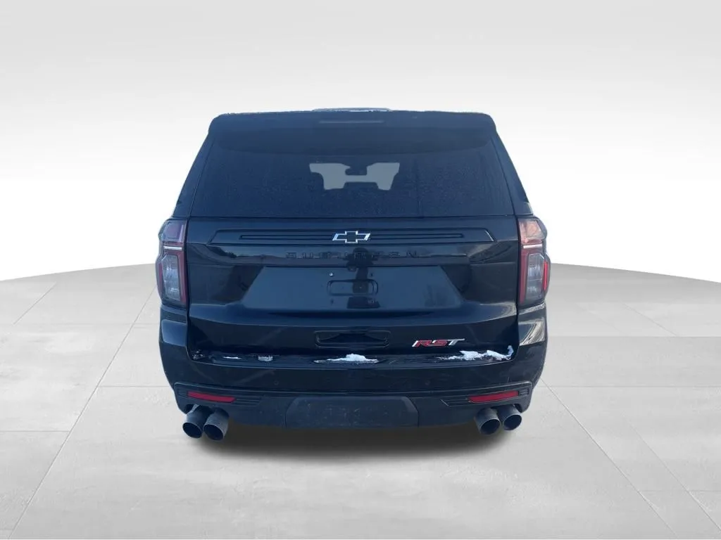 2024 Chevrolet Suburban RST photo 2