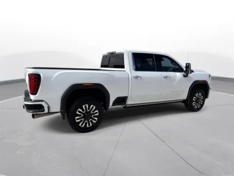 More photos of 2024 GMC Sierra 2500HD Denali Ultimate at Gregg Young Chevrolet of Norwalk, IA