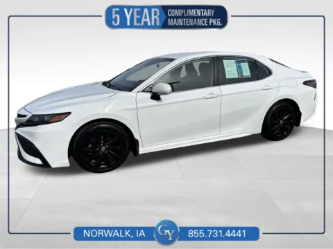 White 2024 Toyota Camry SE for sale in Norwalk, IA