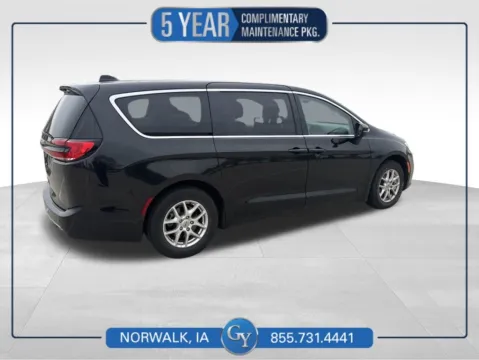 Black 2023 Chrysler Pacifica Touring L for sale in Norwalk, IA