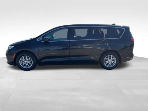 More photos of 2023 Chrysler Pacifica Touring L at Gregg Young Chevrolet of Norwalk, IA