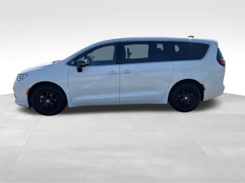 Another view of 2025 Chrysler Pacifica Select for sale in Norwalk, IA at Gregg Young Chevrolet of Norwalk