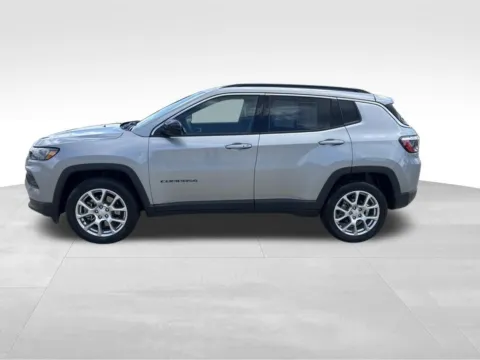 Another view of 2023 Jeep Compass Latitude Lux for sale in Norwalk, IA at Gregg Young Chevrolet of Norwalk