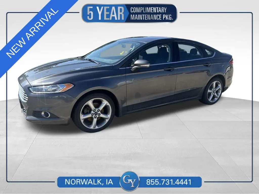 Gray 2016 Ford Fusion SE for sale in Norwalk, IA