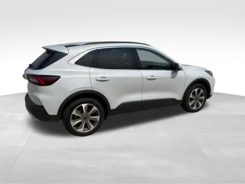 More photos of 2025 Ford Escape Platinum at Gregg Young Chevrolet of Norwalk, IA