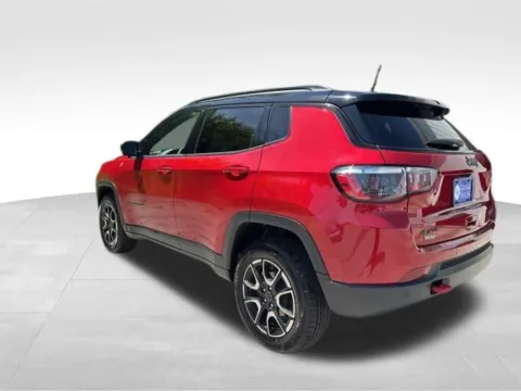 More photos of 2025 Jeep Compass Trailhawk at Gregg Young Chevrolet of Norwalk, IA