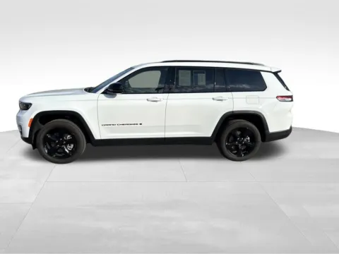 Another view of 2024 Jeep Grand Cherokee L Limited for sale in Norwalk, IA at Gregg Young Chevrolet of Norwalk