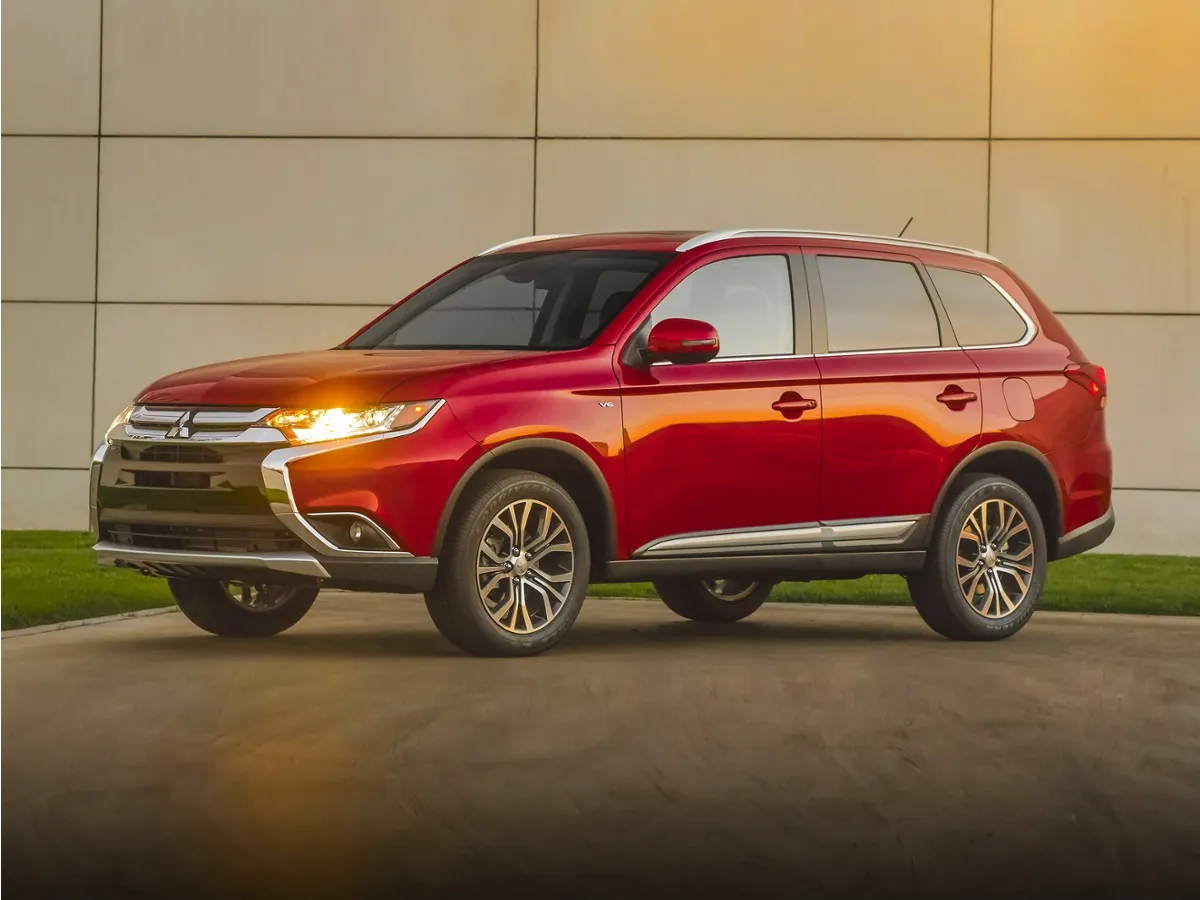 2018 Mitsubishi Outlander LE for sale in Norwalk, IA