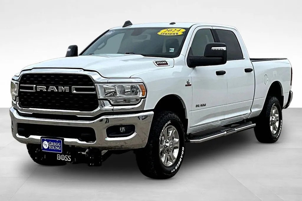 White 2024 Ram 2500 Big Horn for sale in Marshalltown, IA