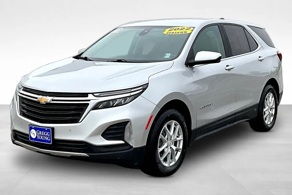 Silver 2022 Chevrolet Equinox LT for sale in Marshalltown, IA