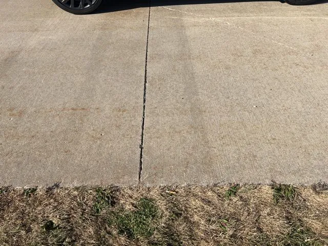 2025 Toyota Crown Signia Limited photo 3