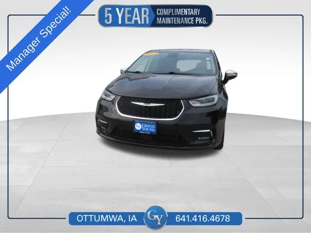 Black 2023 Chrysler Pacifica Hybrid Limited for sale in Ottumwa, IA