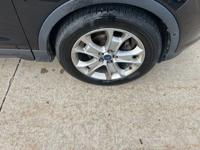 2016 Ford Escape Titanium photo 2