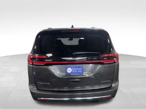 More photos of 2023 Chrysler Pacifica Limited at Gregg Young Toyota of Ottumwa, IA