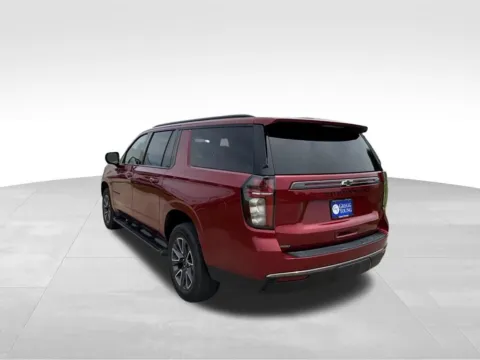 More photos of 2021 Chevrolet Suburban Z71 at Gregg Young Toyota of Ottumwa, IA