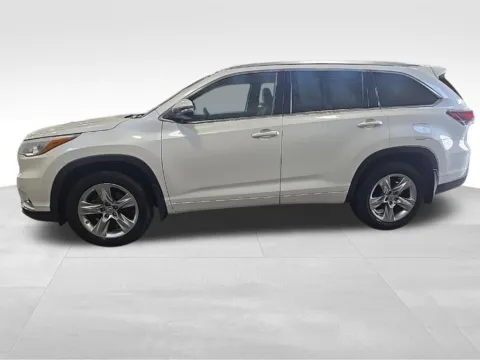 Another view of 2015 Toyota Highlander Limited for sale in Ottumwa, IA at Gregg Young Toyota of Ottumwa