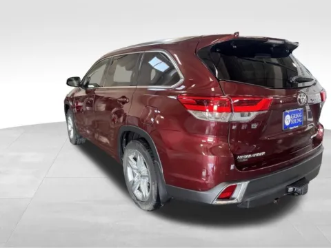 More photos of 2018 Toyota Highlander Limited at Gregg Young Toyota of Ottumwa, IA