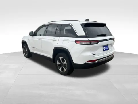 More photos of 2024 Jeep Grand Cherokee 4xe at Gregg Young Toyota of Ottumwa, IA