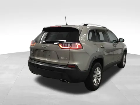 More photos of 2021 Jeep Cherokee Latitude Lux at Gregg Young Toyota of Ottumwa, IA