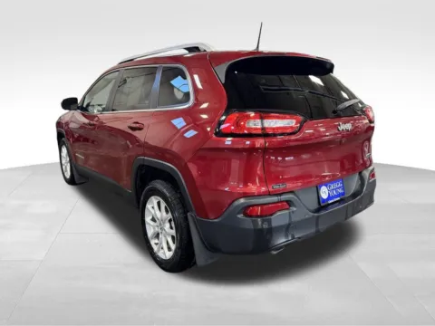 More photos of 2016 Jeep Cherokee Latitude at Gregg Young Toyota of Ottumwa, IA