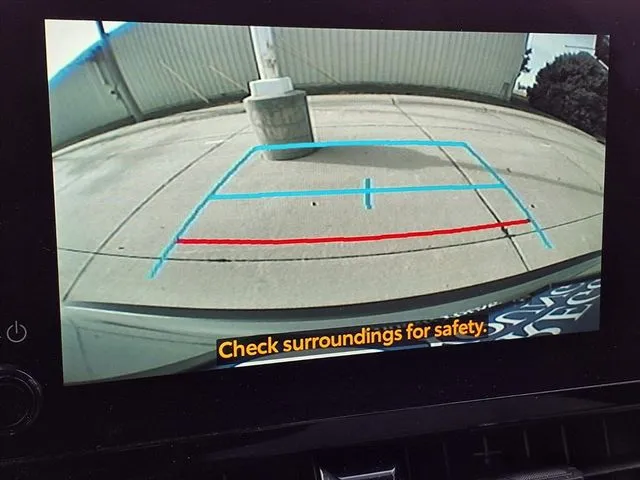 2024 Toyota Corolla Cross L photo 4