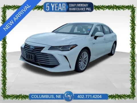White 2019 Toyota Avalon Hybrid Limited for sale in Columbus, NE