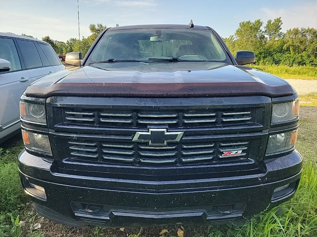 2015 Chevrolet Silverado 1500 LT photo 3