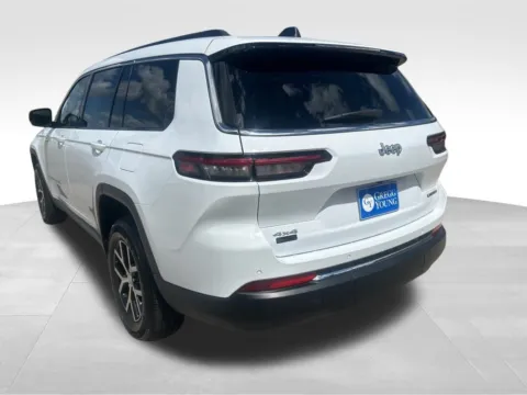 Another view of 2025 Jeep Grand Cherokee L Limited for sale in Newton, IA at Gregg Young of Newton