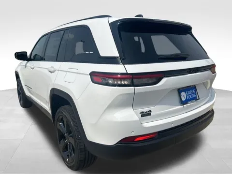 Another view of 2025 Jeep Grand Cherokee Altitude X for sale in Newton, IA at Gregg Young of Newton