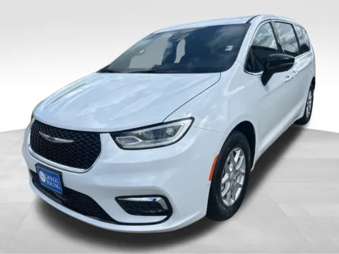 Photos of 2026 Chrysler Pacifica Select for sale in Newton, IA at Gregg Young of Newton