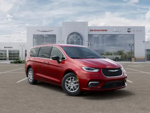 More photos of 2026 Chrysler Pacifica Select at Gregg Young of Newton, IA