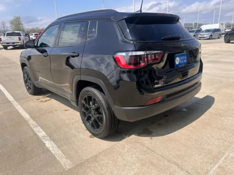 Another view of 2026 Jeep Compass Latitude for sale in Newton, IA at Gregg Young of Newton