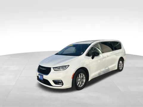 Another view of 2024 Chrysler Pacifica Touring L for sale in Newton, IA at Gregg Young of Newton