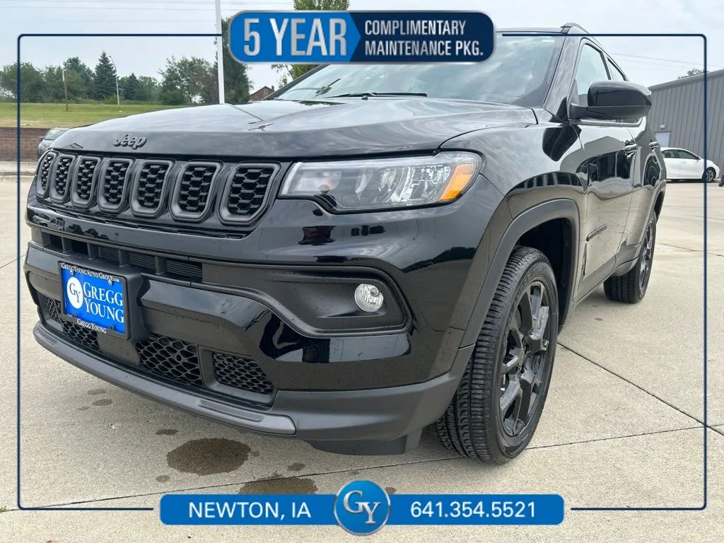 Black 2026 Jeep Compass Latitude for sale in Newton, IA