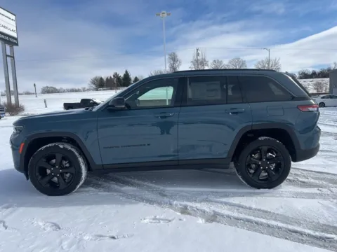 Photos of 2026 Jeep Grand Cherokee Limited for sale in Newton, IA at Gregg Young of Newton