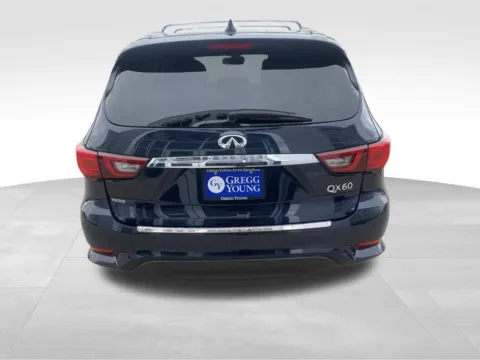 More photos of 2018 INFINITI QX60 at Gregg Young of Newton, IA