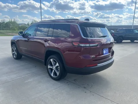 Another view of 2026 Jeep Grand Cherokee L Limited for sale in Newton, IA at Gregg Young of Newton