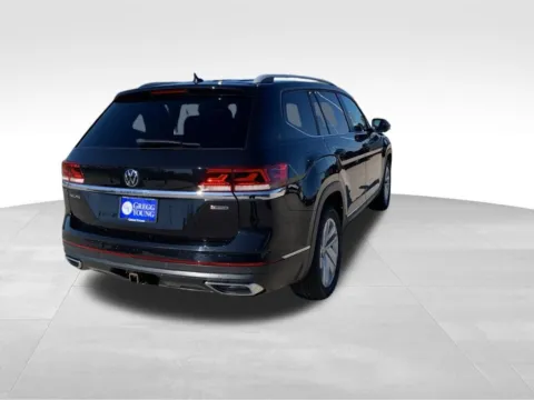 More photos of 2021 Volkswagen Atlas SEL at Gregg Young of Newton, IA