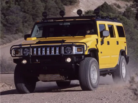 Yellow 2006 Hummer H2 for sale in Newton, IA