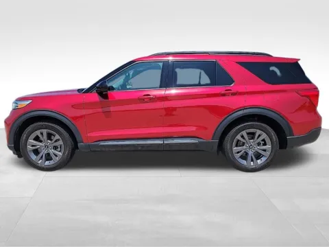 Another view of 2023 Ford Explorer XLT for sale in Newton, IA at Gregg Young of Newton